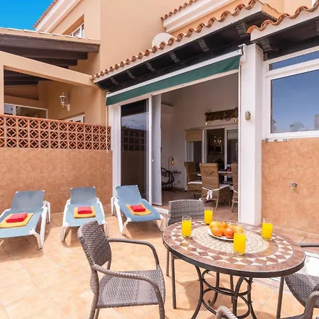 Florencia By Villa Corralejo